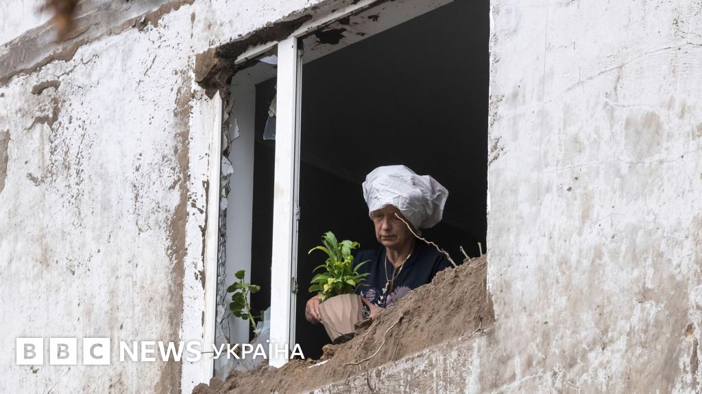 Масована російська атака на Київ: понад 20 загиблих, триває рятувальна операція