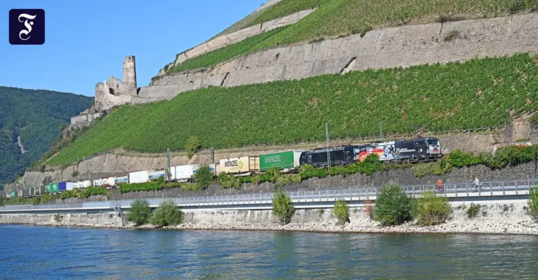 Bahn sperrt rechte Rheinstrecke für fünf Monate