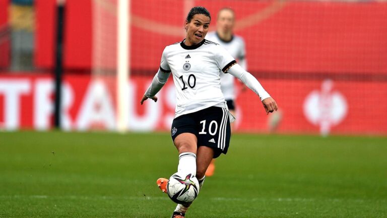 Ex-DFB captain Marozsán ends her football career