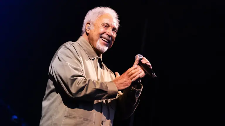Elbjazz 2026: Tom Jones und Jamie Cullum im Hamburger Hafen