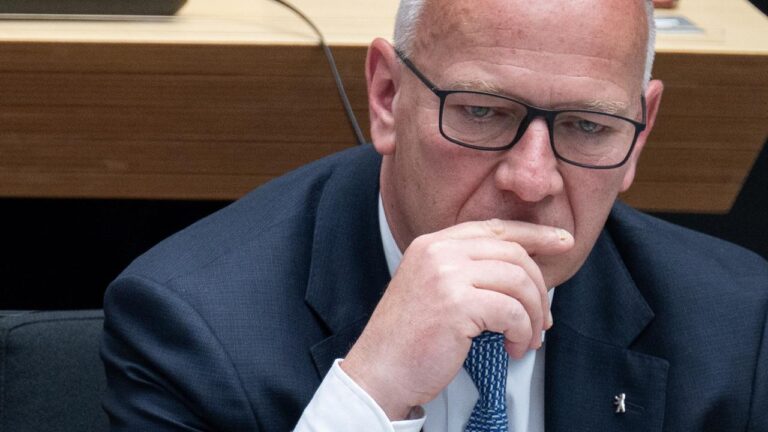 Blackout Lies: Berlin Mayor Wegner Under Fire