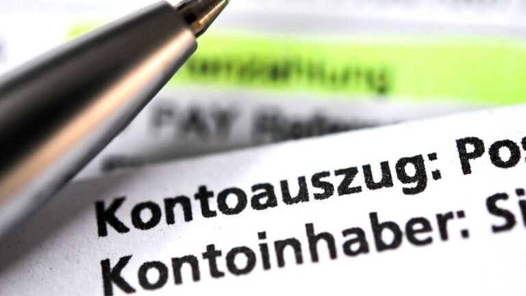 Umfrage: Mehr als die Hälfte der Deutschen will mehr sparen