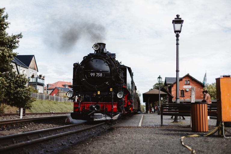 Bahn sperrt rechte Rheinstrecke für fünf Monate