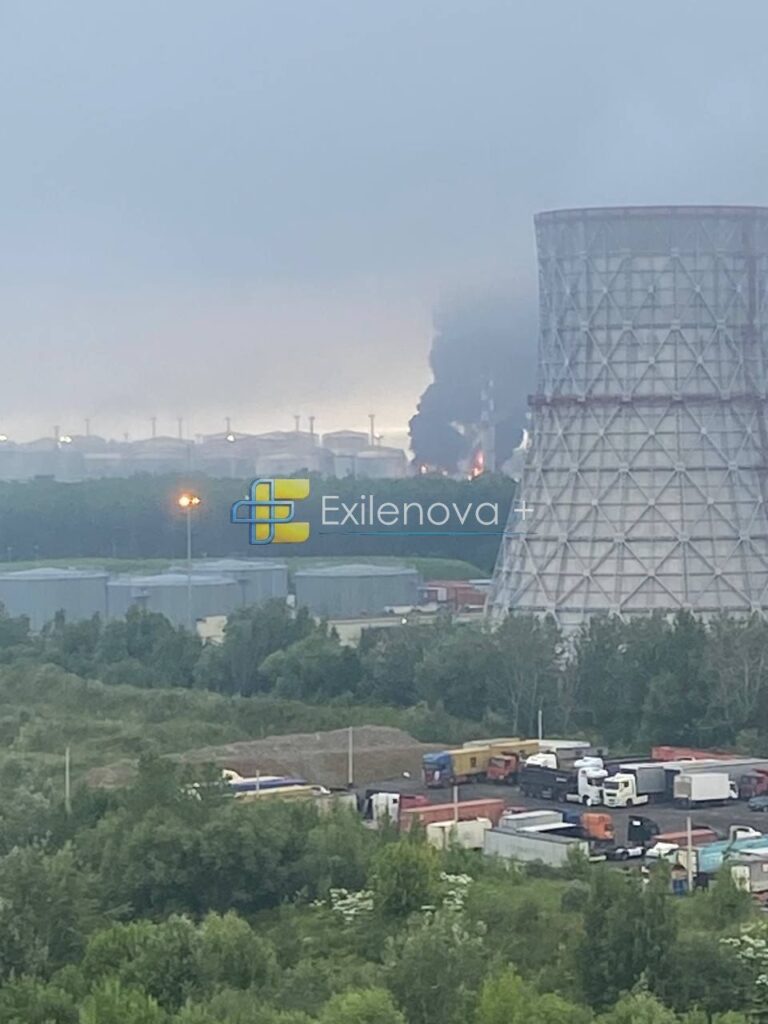 Ukrainische Drohnen treffen Ölterminal in Petersburg