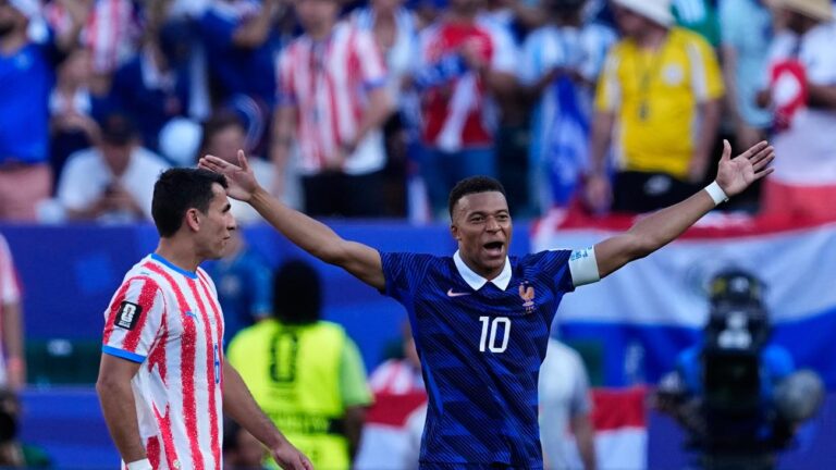 Kylian Mbappé after racist insults: French government reacts