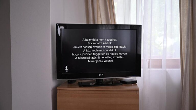 Hungary: State broadcasters apologize for years of lies