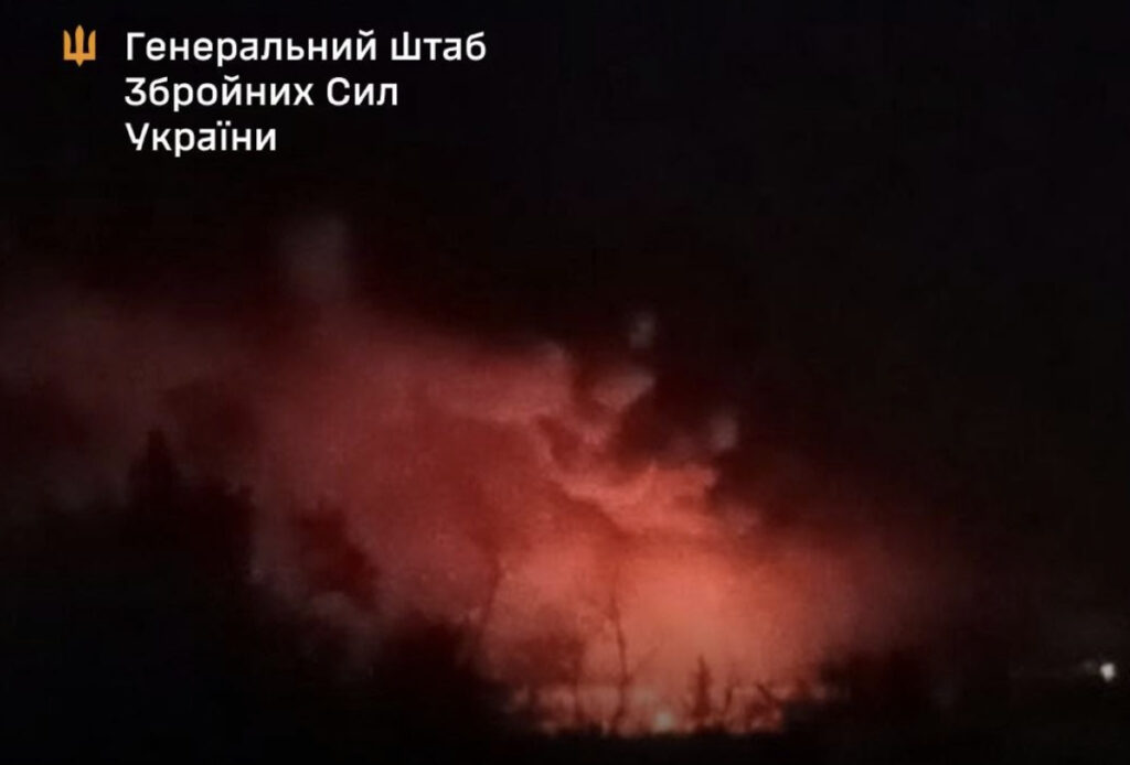 Україна атакує кримські мости та склад дронів