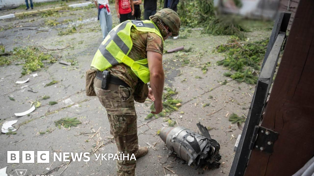Київ переживає шостий день майже безперервних повітряних атак
