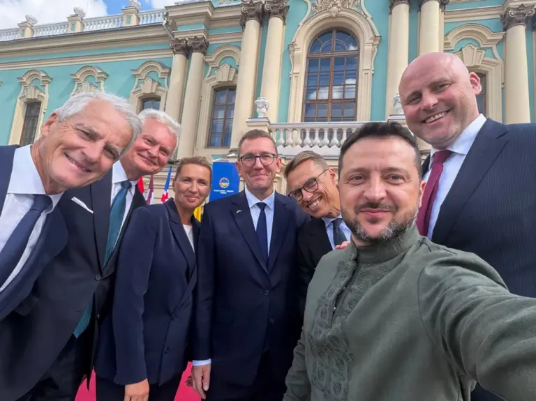 Selenskyj: Ukraine kann täglich 200–300 Langstreckendrohnen bauen