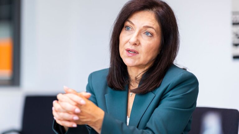 Katherina Reiche: Strompreis sinkt erst in den 2030er-Jahren deutlich