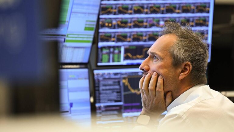 DAX bleibt zum Wochenstart nah am Rekordhoch