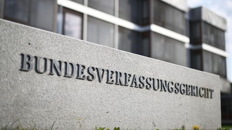 Bundesverfassungsgericht mahnt Bundestag zu schnellerer Wahlprüfung