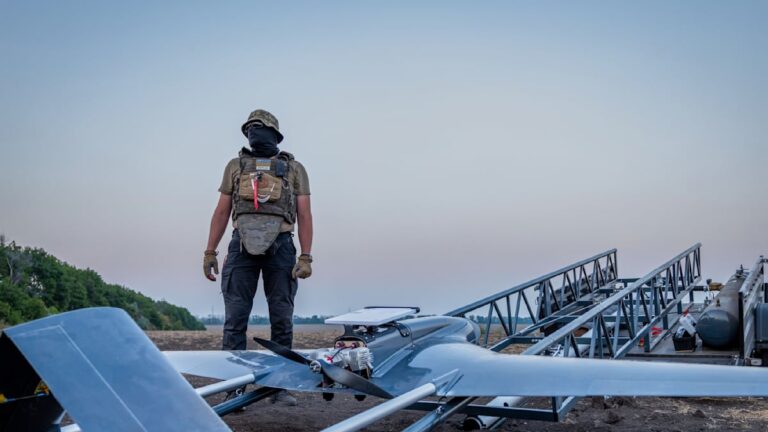 Ukraine trifft vier russische Kriegsschiffe, Sewastopol ohne Strom