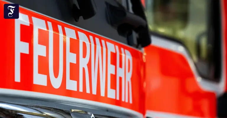 Handwerker retten Seniorin aus brennender Wohnung in Göppingen