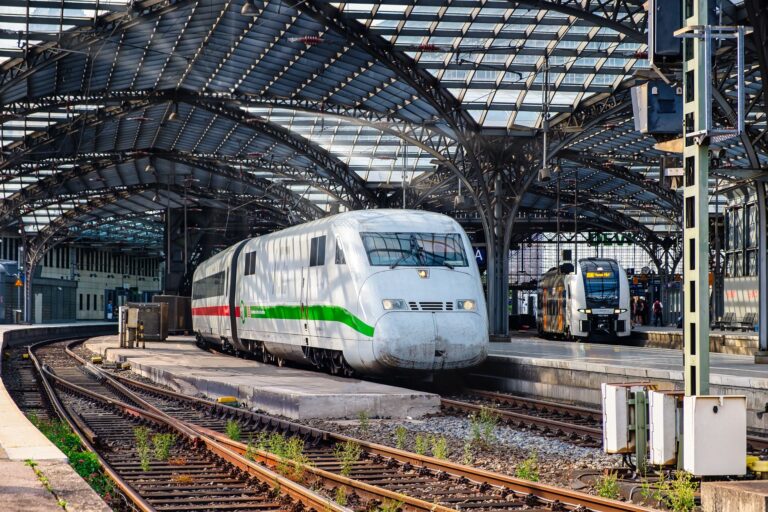 Green Party’s Long-Distance Rail Guarantee: Unrealistic, but a Start