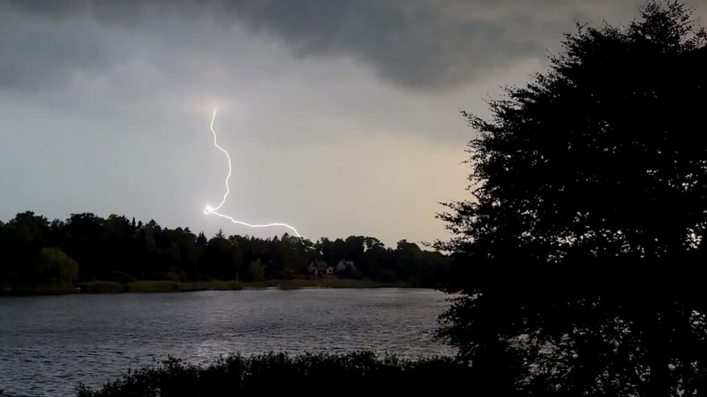 Unwetter in Deutschland: Verletzte, Schäden und Verkehrsprobleme