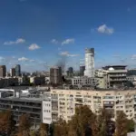 Russische Drohne trifft Wohnhaus in Kyiv – vier Verletzte