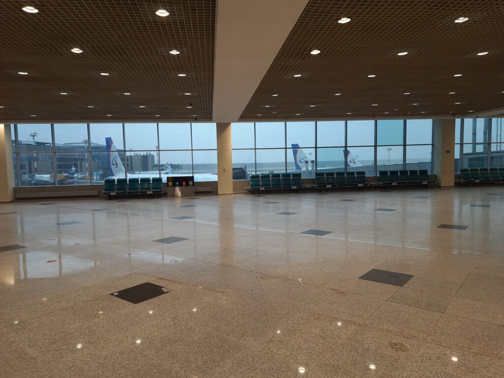 Атака дронів паралізувала аеропорти Москви: понад 300 рейсів затримано