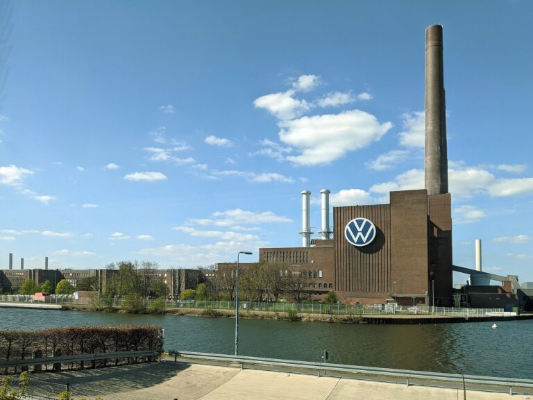 VW pay dispute: who foots the bill for 12,000 job cuts?