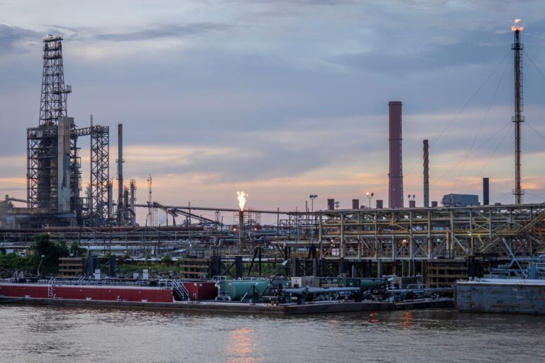 Zelenskyy: Ukraine to halt strikes on Russian refineries if Russia spares energy infrastructure