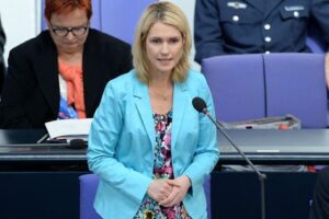 Батьківські гроші: 14 місяців і вищі ставки